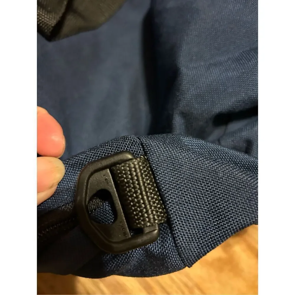 Jansport zipper duffle